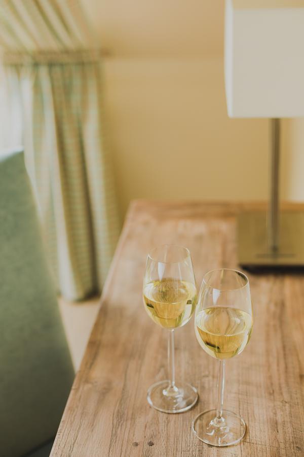 Weingut Hees - Landgasthof Zum Jaeger Aus Kurpfalz Auen Kültér fotó