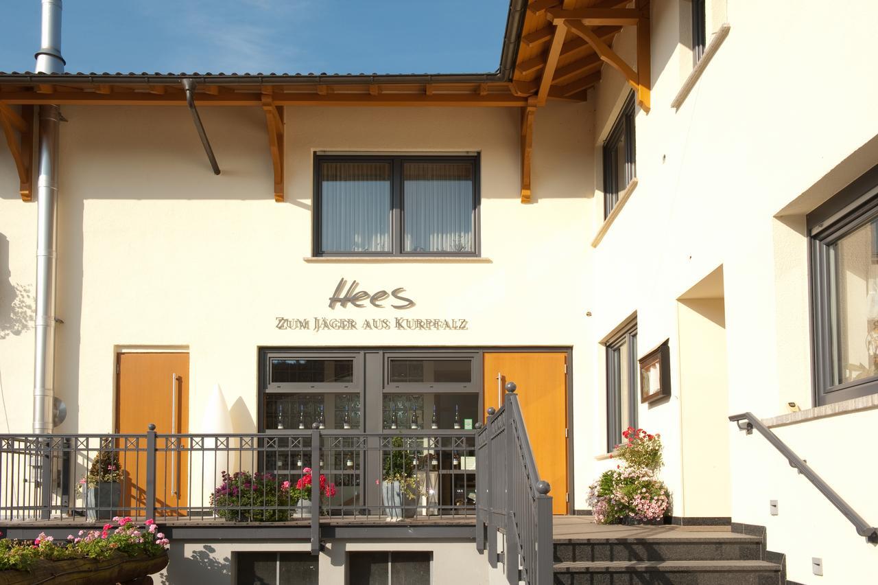 Weingut Hees - Landgasthof Zum Jaeger Aus Kurpfalz Auen Kültér fotó